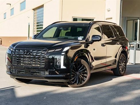 Used 2025 Hyundai Palisade Calligraphy image 2