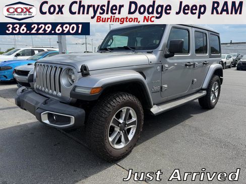 Used 2018 Jeep Wrangler Unlimited Sahara w/ Dual Top Group AWD/4WD image 1