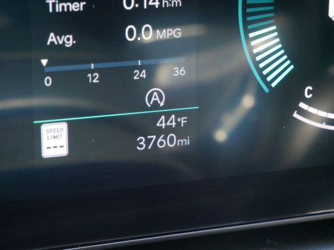 Certified 2026 Hyundai Santa Fe SE image 28