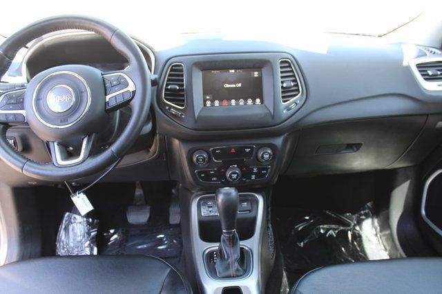 Used 2019 Jeep Compass Latitude w/ Popular Equipment Group FWD image 16