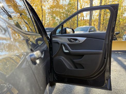 Used 2021 Chevrolet Blazer LT image 36