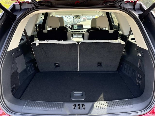 New 2027 Lincoln Aviator AWD image 12