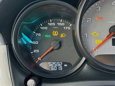 Certified 2021 Porsche Macan S image 16