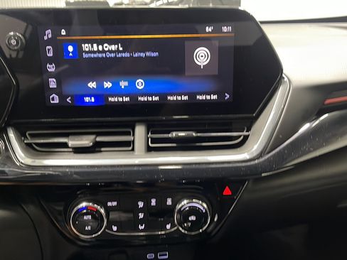 Used 2026 Chevrolet Trax RS FWD image 8
