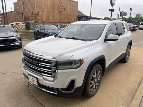 Used 2021 GMC Acadia SLT AWD/4WD image 2