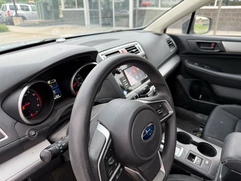 Used 2018 Subaru Legacy 2.5i AWD/4WD image 10