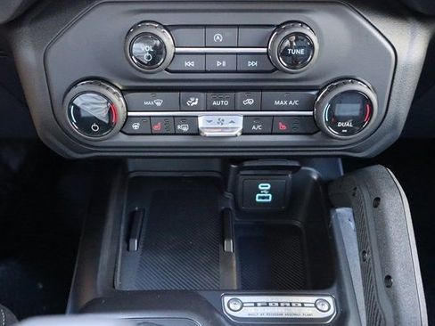 New 2025 Ford Bronco Outer Banks w/ Sasquatch Package image 9