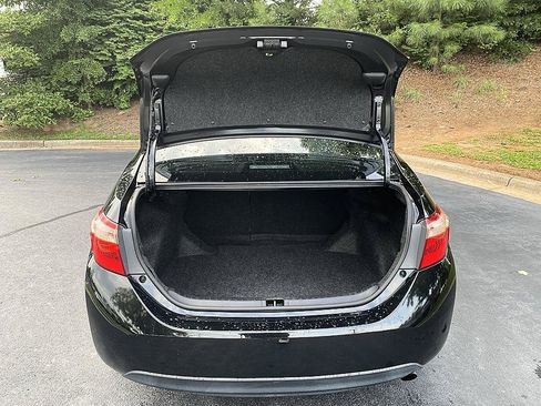 Certified 2017 Toyota Corolla LE FWD image 21