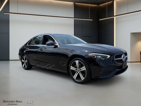 Used 2025 Mercedes-Benz C 300 4MATIC Sedan image 3