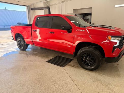 Used 2022 Chevrolet Silverado 1500 LT Trail Boss w/ Convenience Package II AWD/4WD image 3