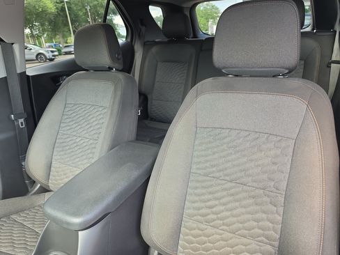 Used 2021 Chevrolet Equinox LT FWD image 22