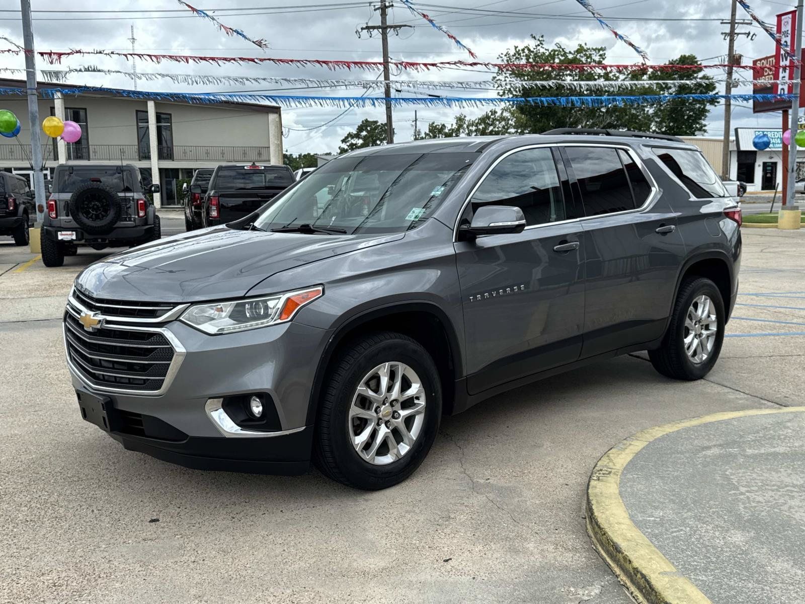 Used 2019 Chevrolet Traverse LT w/ LPO, Floor Liner Package FWD image 3