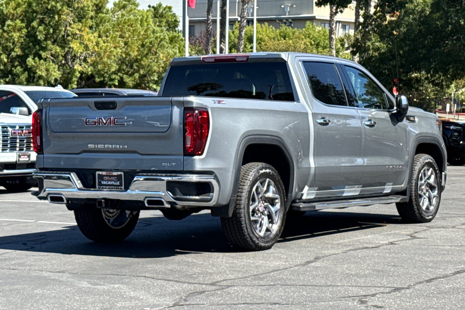 New 2026 GMC Sierra 1500 SLT w/ SLT Premium Package AWD/4WD image 5