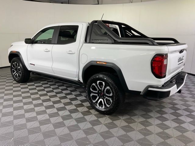 Used 2025 GMC Canyon AT4 w/ Nightfall Edition AWD/4WD image 4