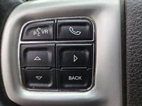 Used 2014 Chrysler Town & Country Touring w/ Driver Convenience Group FWD image 25