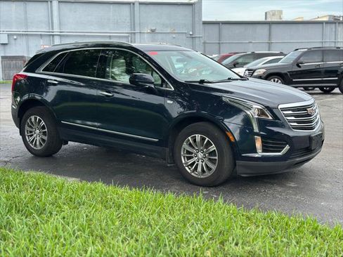 Used 2017 Cadillac XT5 Luxury w/ Driver Awareness Package AWD/4WD image 12
