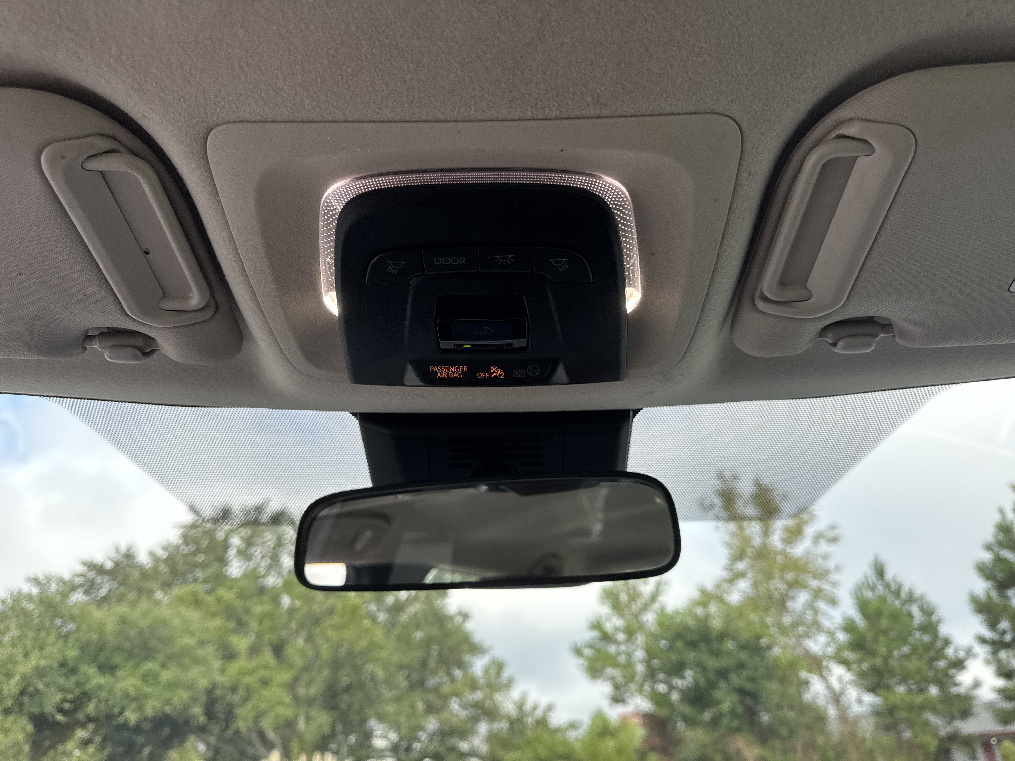Used 2025 Toyota Corolla LE FWD image 21