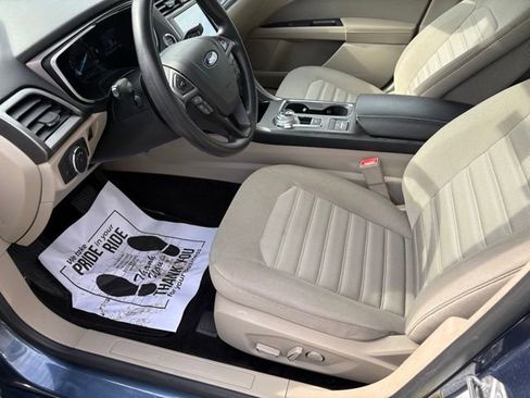Used 2019 Ford Fusion SE image 14