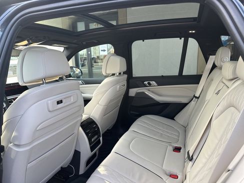 Used 2019 BMW X5 xDrive40i w/ M Sport Package image 14