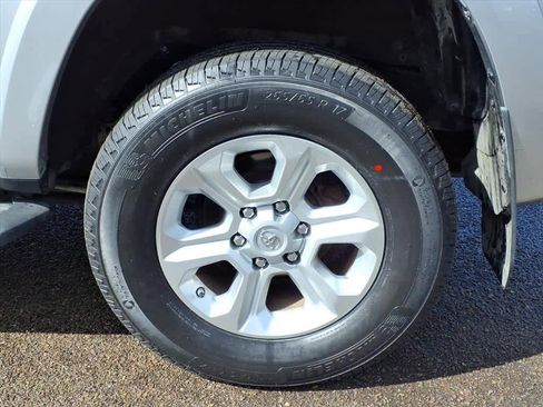 Used 2014 Toyota 4Runner SR5 Premium image 8