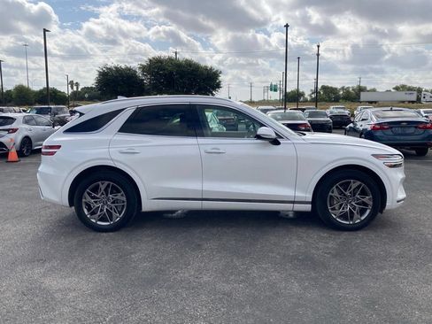 Used 2025 Genesis GV70 2.5T AWD/4WD image 4