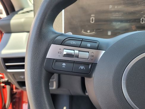 Used 2025 Hyundai Sonata SEL FWD image 22