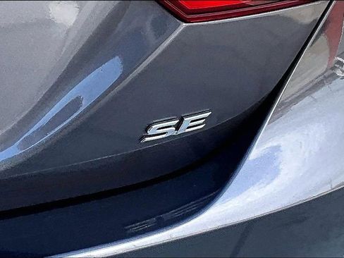 Certified 2022 Toyota Camry SE w/ Convenience Package image 22