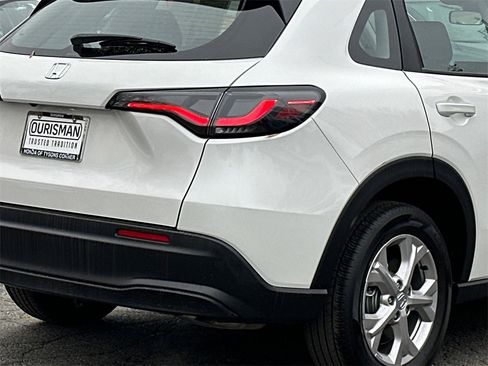 Used 2025 Honda HR-V LX image 7