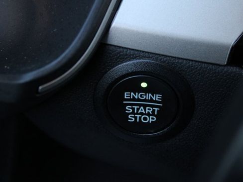 Used 2022 Ford Escape SEL image 15