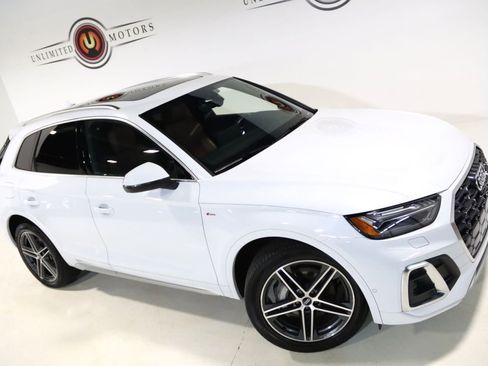 Used 2021 Audi Q5 e Prestige AWD/4WD image 7