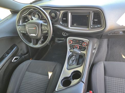Used 2019 Dodge Challenger SXT RWD image 17