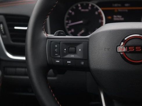 Certified 2025 Nissan Rogue SV AWD/4WD image 10