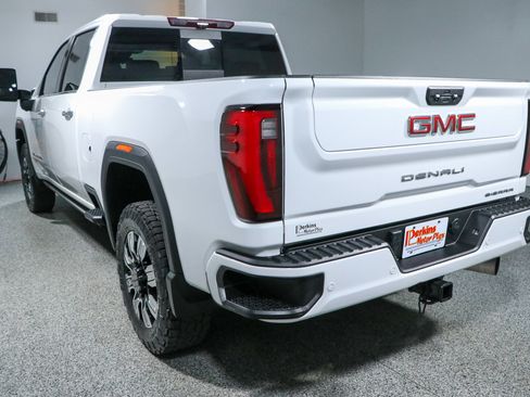 Used 2024 GMC Sierra 2500 Denali w/ Denali Reserve Package AWD/4WD image 9