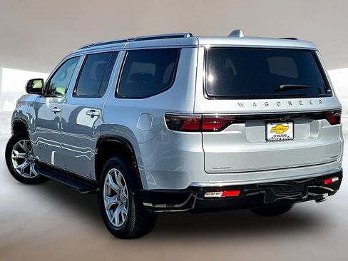 Used 2022 Jeep Wagoneer Series II AWD/4WD image 4