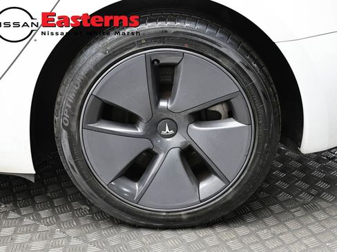 Used 2023 Tesla Model 3 Standard Range image 24