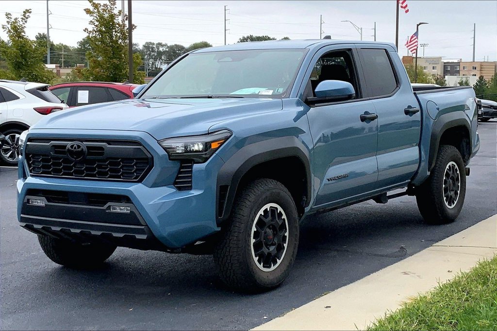 Used 2026 Toyota Tacoma TRD Off-Road AWD/4WD image 5