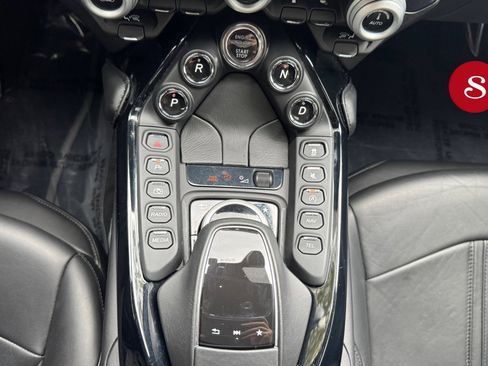 Used 2019 Aston Martin V8 Vantage Coupe image 23