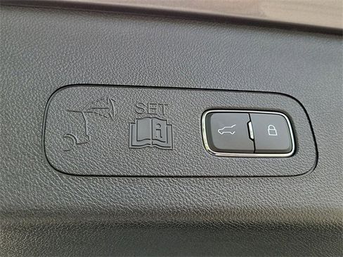 Used 2024 Lincoln Aviator 2WD w/ Premium Package image 8