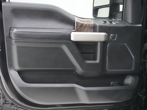 Used 2019 Ford F250 Lariat w/ Lariat Ultimate Package image 14