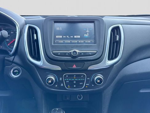 Used 2018 Chevrolet Equinox LT FWD image 28