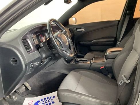 Used 2018 Dodge Charger SXT w/ Blacktop Package image 11