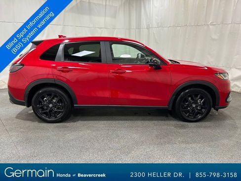 Certified 2025 Honda HR-V Sport image 11