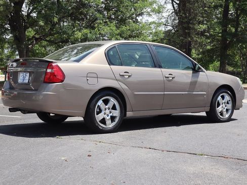 Used 2007 Chevrolet Malibu LTZ FWD image 5