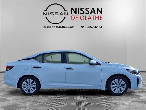 Used 2025 Nissan Sentra S image 28