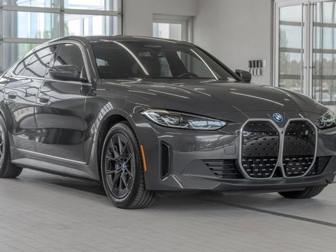 Used 2023 BMW i4 eDrive35 RWD image 21