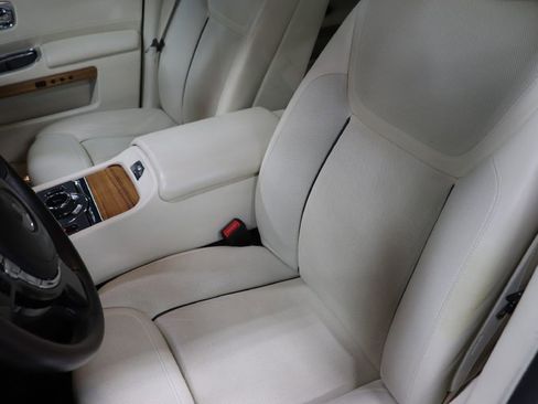 Used 2016 Rolls-Royce Ghost image 12