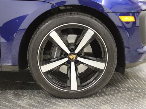 Certified 2026 Porsche Macan AWD/4WD image 15