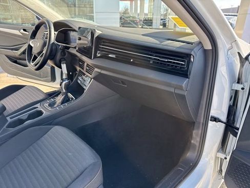 Used 2025 Volkswagen Jetta S image 31