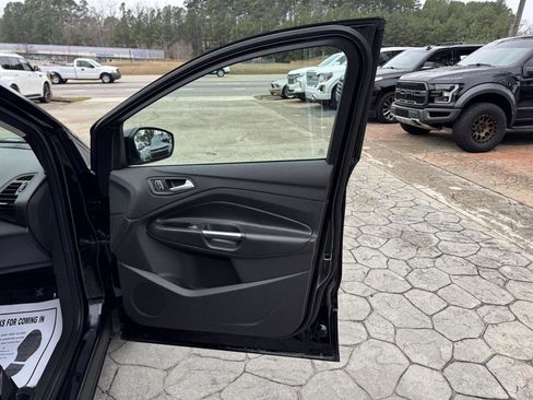 Used 2019 Ford Escape SEL image 17