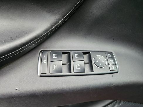 Used 2016 Tesla Model X 90D image 17